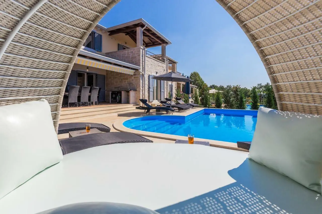 Villa Laura An Kaštelir Croazia